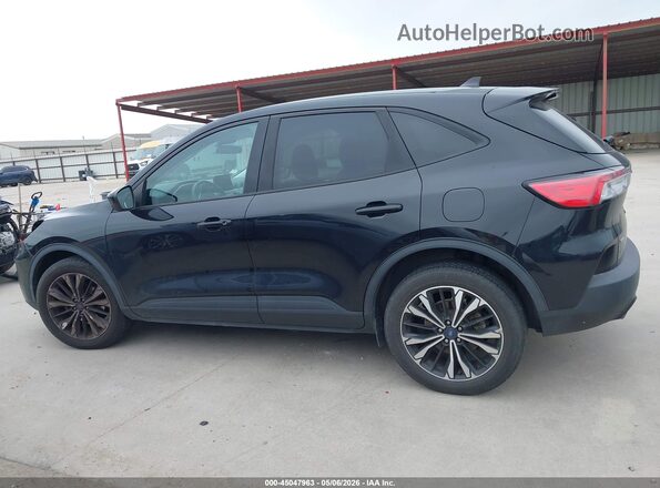1FMCU0G6XMUA47560 2021 FORD ESCAPE Черный Панорамный вид салона 360°