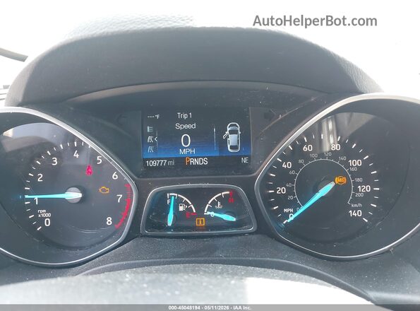1FMCU0G91JUB49349 2018 FORD ESCAPE White Vista de los asientos traseros
