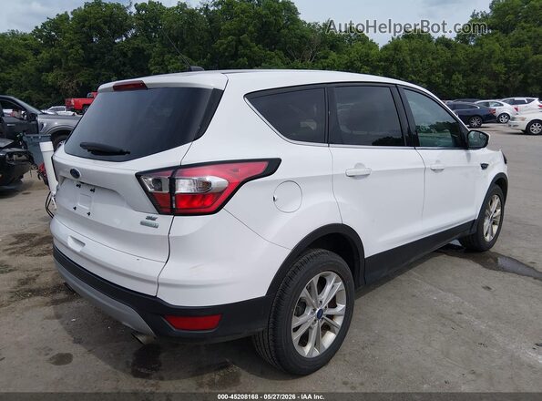 1FMCU0G95HUD67076 2017 FORD ESCAPE Белый 