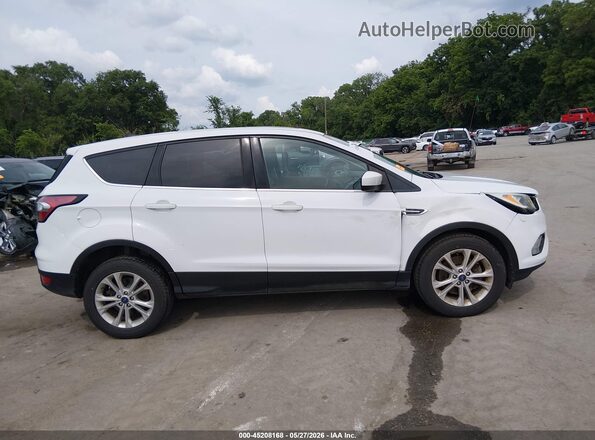1FMCU0G95HUD67076 2017 FORD ESCAPE Белый 