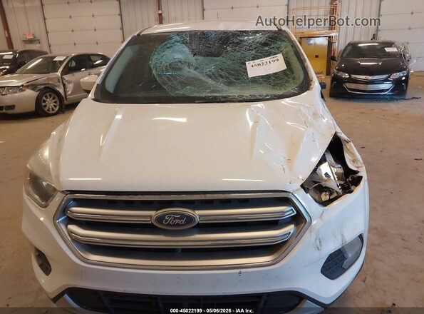 1FMCU0GD0HUA53159 2017 FORD ESCAPE White Դիմացի տեսք