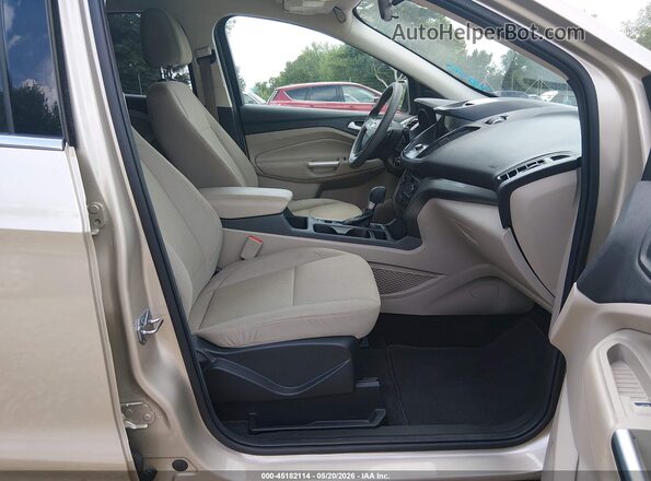 1FMCU0GD0HUD04620 2017 FORD ESCAPE Gold Vista interior delantera
