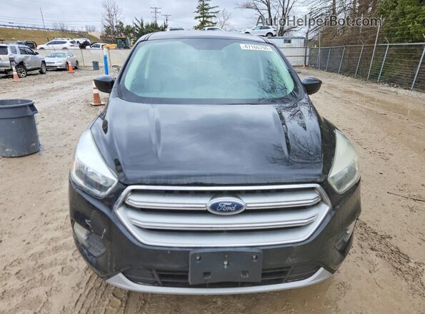 1FMCU0GD2HUC97654 2017 FORD ESCAPE Черный Вид спереди