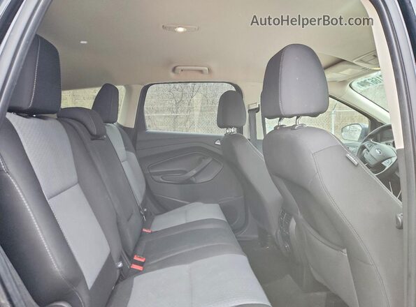 1FMCU0GD2HUC97654 2017 FORD ESCAPE Черный Вид задней части салона
