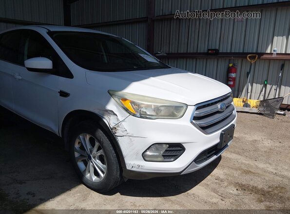 1FMCU0GD3HUC98229 2017 FORD ESCAPE White Вид спереду