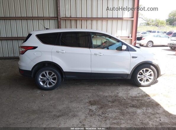 1FMCU0GD3HUC98229 2017 FORD ESCAPE White Панорамний вид салону 360°