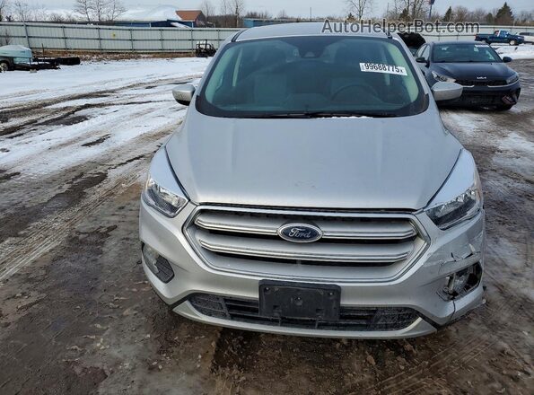 1FMCU0GD3KUB51867 2019 FORD ESCAPE Серебряный Вид спереди