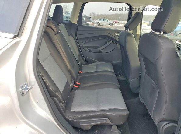 1FMCU0GD3KUB51867 2019 FORD ESCAPE Серебряный Вид задней части салона