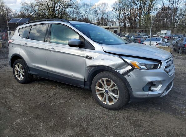1FMCU0GD4JUC37073 2018 FORD ESCAPE Silver Front right