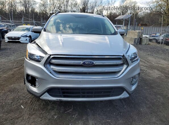 1FMCU0GD4JUC37073 2018 FORD ESCAPE Silver Front view