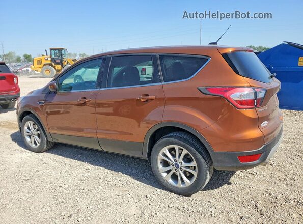 1FMCU0GD5HUA53853 2017 FORD ESCAPE Золотой 