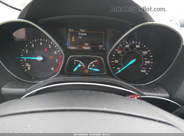 1FMCU0GD5HUD58236 2017 FORD ESCAPE Синий Вид задних сидений
