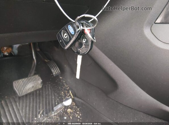1FMCU0GD5HUD58236 2017 FORD ESCAPE Синий Вид панели приборов