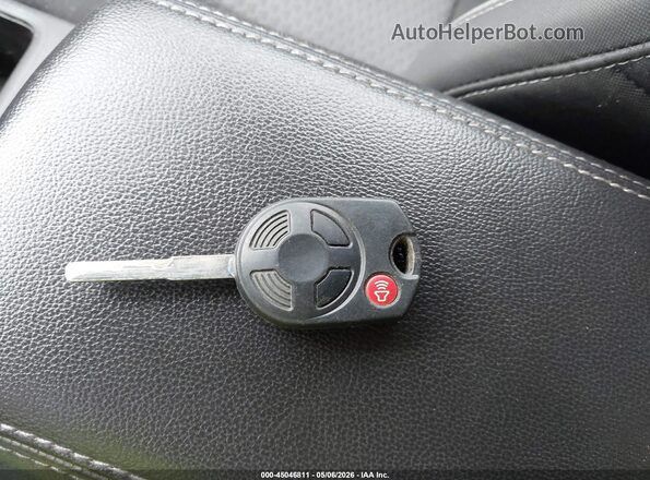 1FMCU0GD6HUE77056 2017 FORD ESCAPE Белый Вид панели приборов