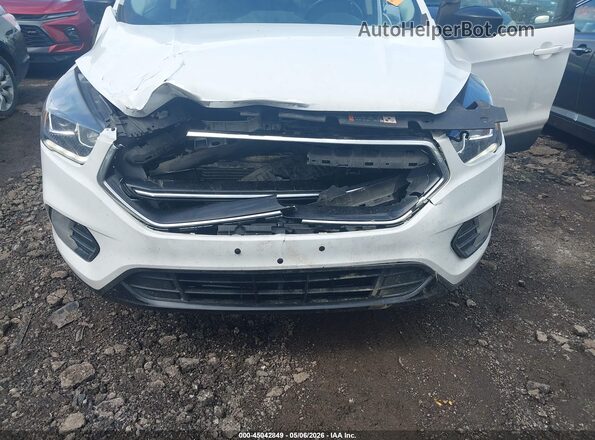 1FMCU0GD6JUD42262 2018 FORD ESCAPE White Front view