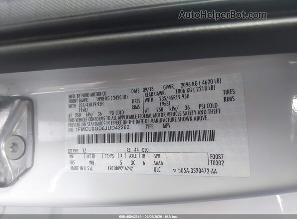 1FMCU0GD6JUD42262 2018 FORD ESCAPE White Engine compartment view