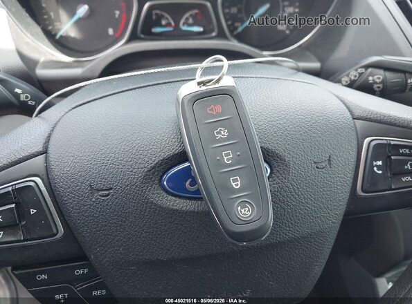 1FMCU0GD6KUA34848 2019 FORD ESCAPE Черный Вид панели приборов