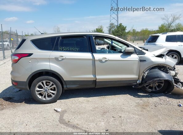 1FMCU0GD7HUB87568 2017 FORD ESCAPE Beige უკანა სალონის ხედი