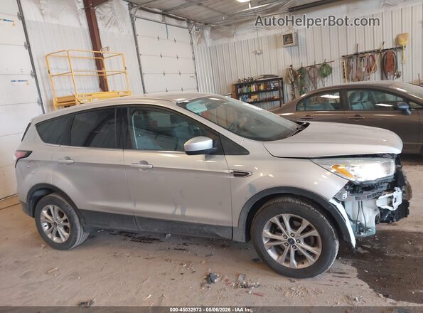 1FMCU0GD7HUB90986 2017 FORD ESCAPE Серебряный Вид задней части салона