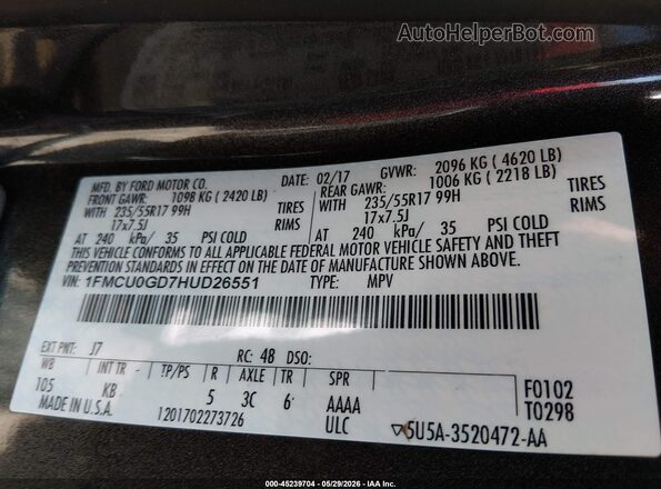 1FMCU0GD7HUD26551 2017 FORD ESCAPE Gray Widok komory silnika