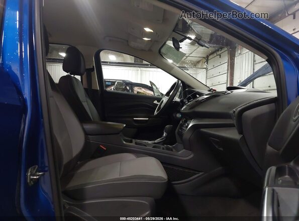 1FMCU0GD7HUE73257 2017 FORD ESCAPE Blue Widok wnętrza z przodu