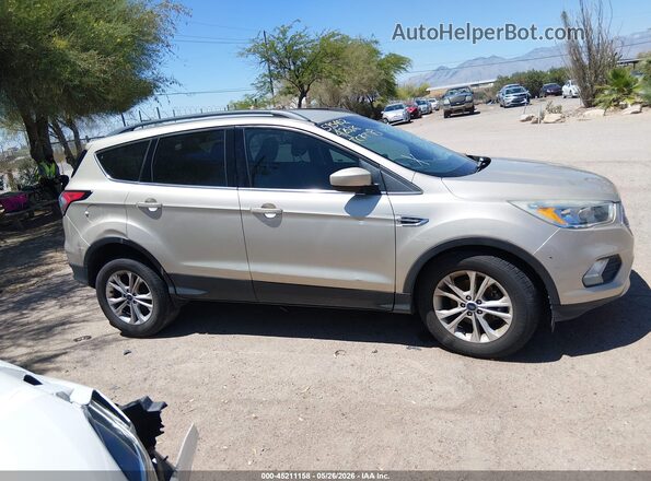 1FMCU0GD7JUB74079 2018 FORD ESCAPE Beige Вид щитка приладів