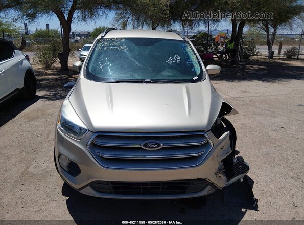 1FMCU0GD7JUB74079 2018 FORD ESCAPE Beige Вид панелі приладів
