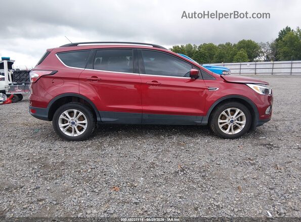 1FMCU0GD8JUD26225 2018 FORD ESCAPE Maroon Вид задньої частини салону