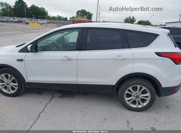 1FMCU0GD9KUB65286 2019 FORD ESCAPE White Панорамний вид салону 360°