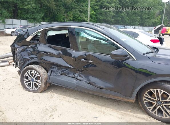 1FMCU0H68LUB12595 2020 FORD ESCAPE Черный Вид спереди