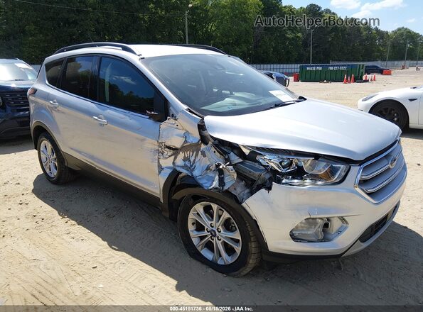 1FMCU0HD4JUB67203 2018 FORD ESCAPE Silver Դիմացի տեսք