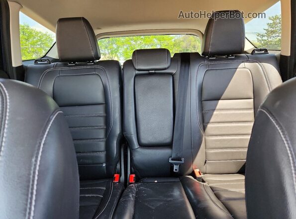 1FMCU0HD6JUB82494 2018 FORD ESCAPE Blue Вид задніх сидінь
