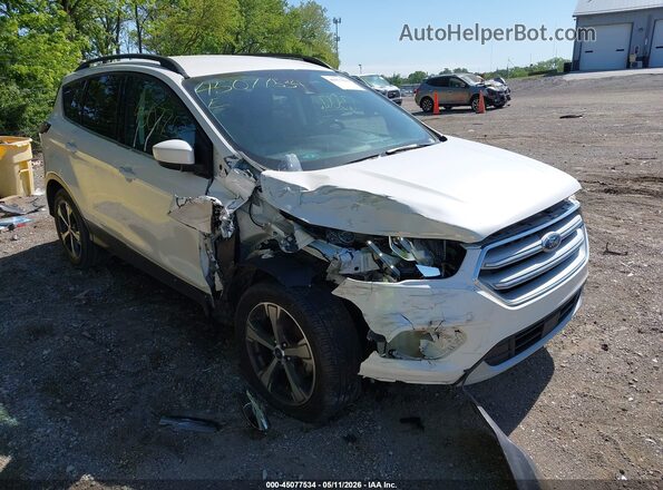 1FMCU0HD6JUC47019 2018 FORD ESCAPE White Вид спереду