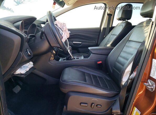 1FMCU0J99HUB01875 2017 FORD ESCAPE Orange Սալոնի դիմացի տեսք