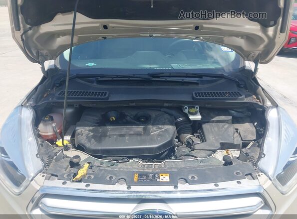 1FMCU0J99JUB71740 2018 FORD ESCAPE Gold Вид ззаду