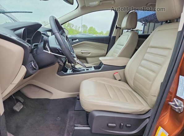 1FMCU0JD0HUE53554 2017 FORD ESCAPE Orange წინა სალონის ხედი