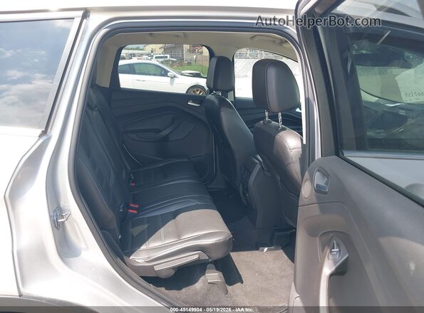 1FMCU0JD8HUD65089 2017 FORD ESCAPE Silver Vista de la etiqueta del VIN