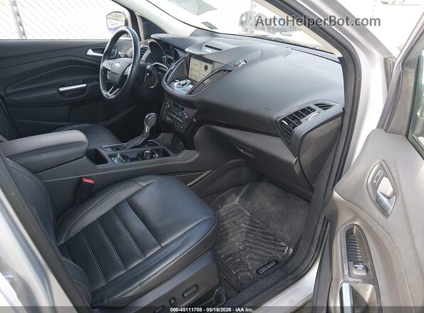 1FMCU0JD9HUB90240 2017 FORD ESCAPE Silver წინა სალონის ხედი