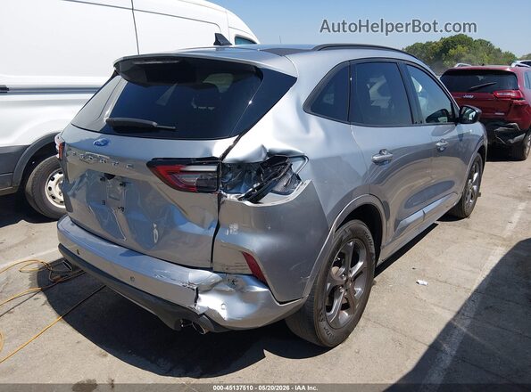 1FMCU0MN2PUA53918 2023 FORD ESCAPE Серебряный Задняя правая четверть