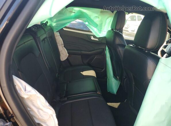 1FMCU0MN3RUA45295 2024 FORD ESCAPE Черный Вид задних сидений