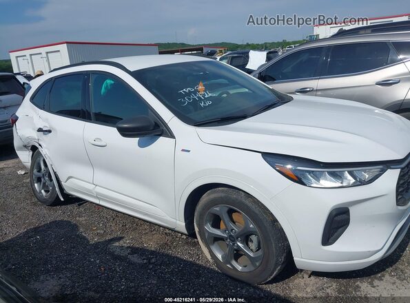 1FMCU0MN9PUB32289 2023 FORD ESCAPE White Vista interior trasera