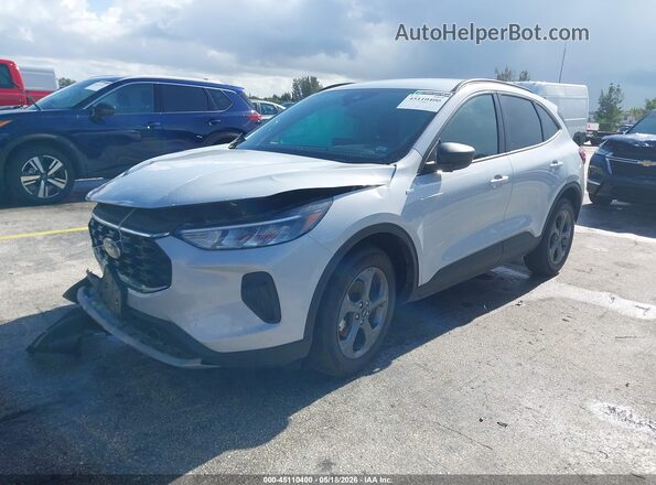 1FMCU0MNXSUB32147 2025 FORD ESCAPE White წინა მარცხენა ხედი სამი მეოთხედიდან