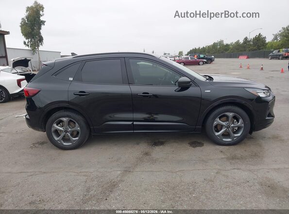 1FMCU0MZ4RUB27992 2024 FORD ESCAPE Черный Вид задней части салона