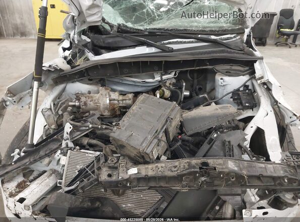 1FMCU9G66NUC01171 2022 FORD ESCAPE White Rear view
