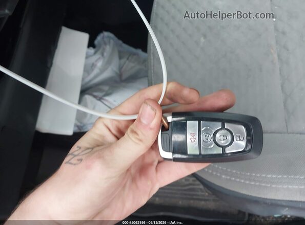 1FMCU9G67NUB32569 2022 FORD ESCAPE White Vista del salpicadero