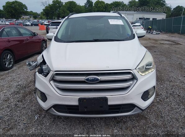 1FMCU9G92HUA26321 2017 FORD ESCAPE White Widok wnętrza z tyłu