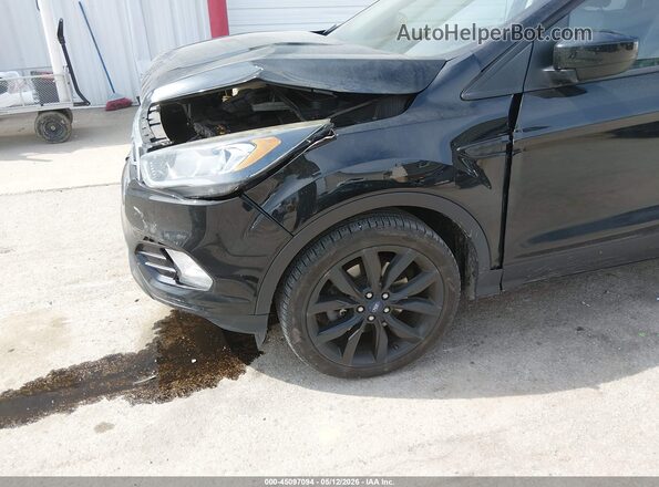 1FMCU9G92HUB06458 2017 FORD ESCAPE Black Vista frontal