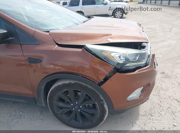 1FMCU9G95HUB43990 2017 FORD ESCAPE Brown წინა ხედი