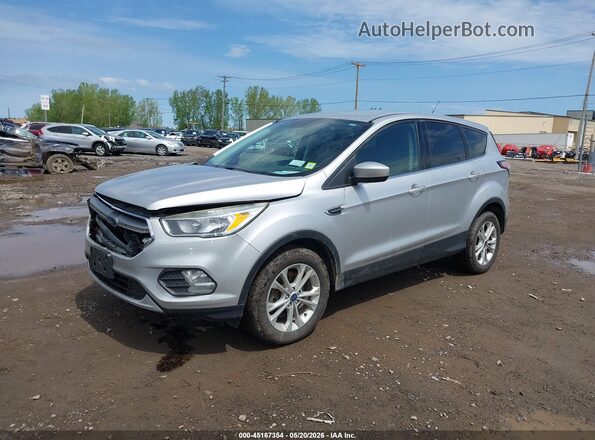 1FMCU9G96HUD90418 2017 FORD ESCAPE Silver Vista tres cuartos delantera izquierda