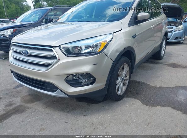 1FMCU9GD1JUD50564 2018 FORD ESCAPE Beige Front view